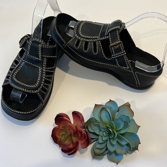 Bellini Womens Navy Leather Chunky Comfy Sandals Size 8.5 New Without Tags - Picture 5 of 12